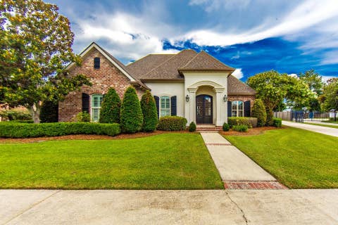 Homes For Sale - 238 Hermitage Loop<br/> Terrebonne County, Houma, LA 70360