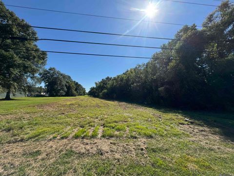 Vacant Land For Sale - 6929 La Hwy 1<br/> Addis, LA 70710
