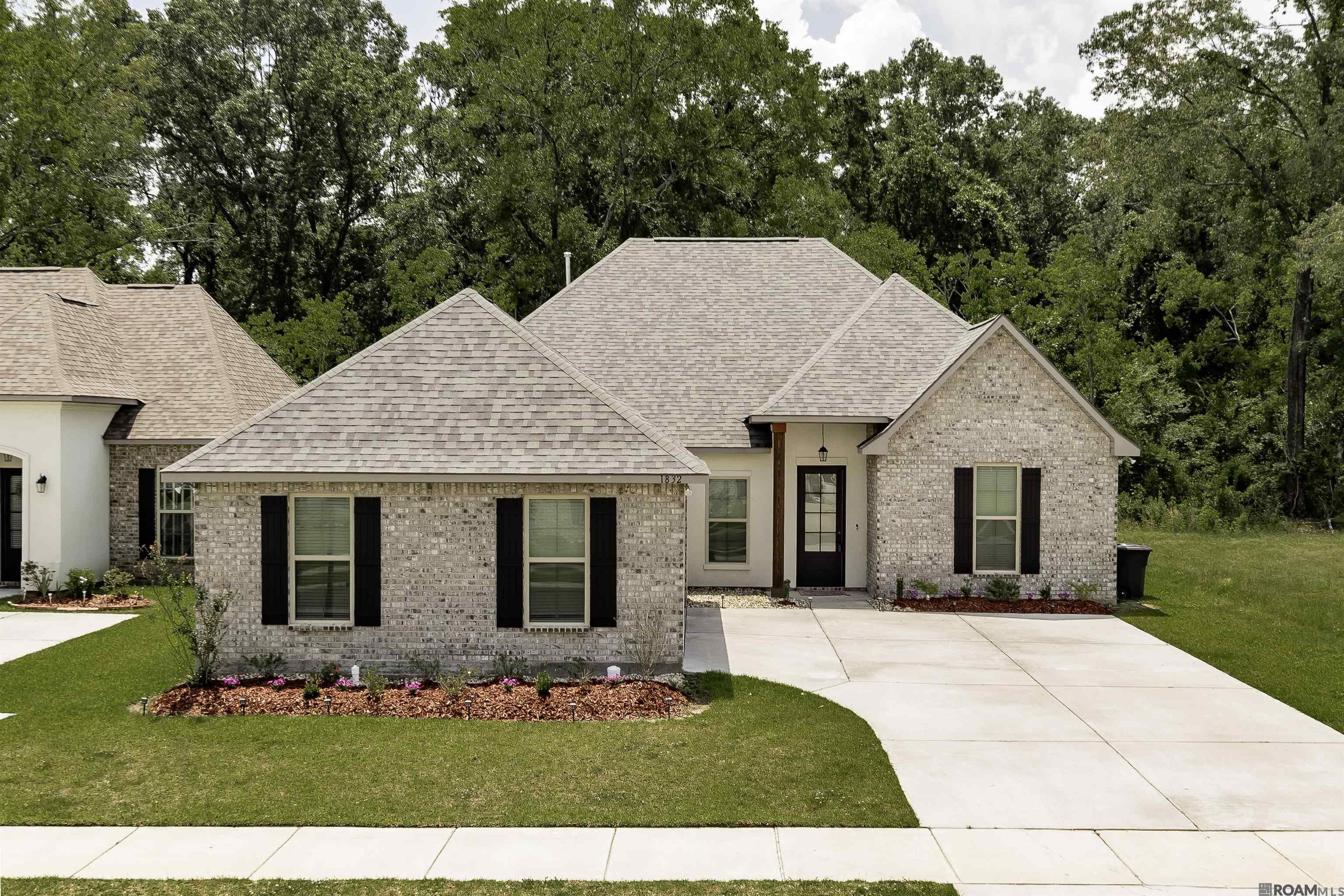 1832 Marshall Jones Sr Ave, Zachary, Louisiana image 2