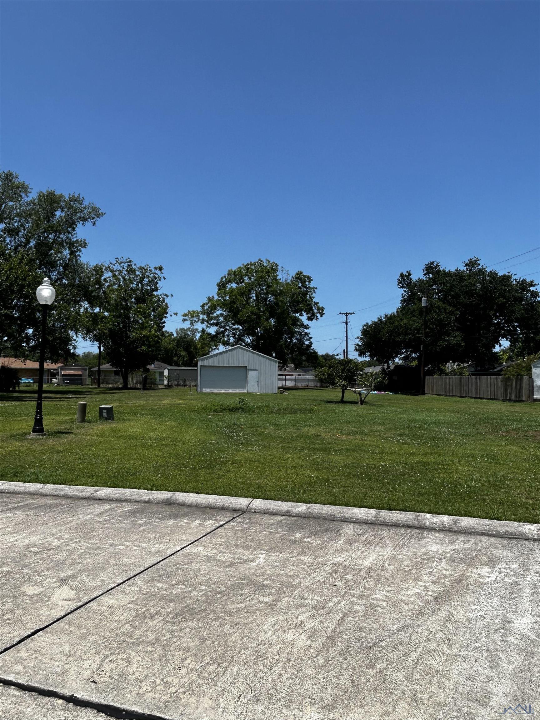 112 Del Rio Drive, Houma, Louisiana image 2