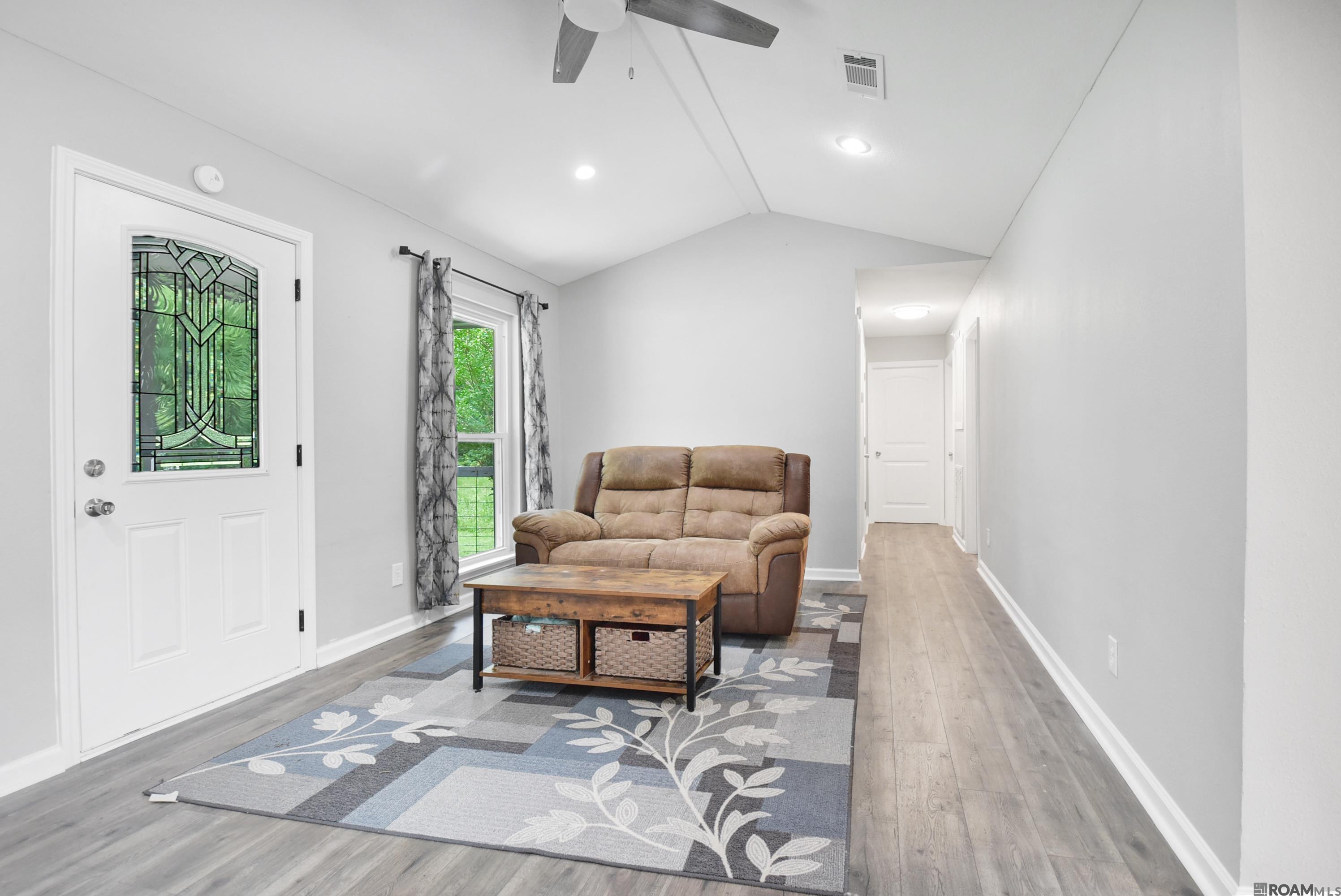 19161 Willie Ln, Livingston, Louisiana image 2