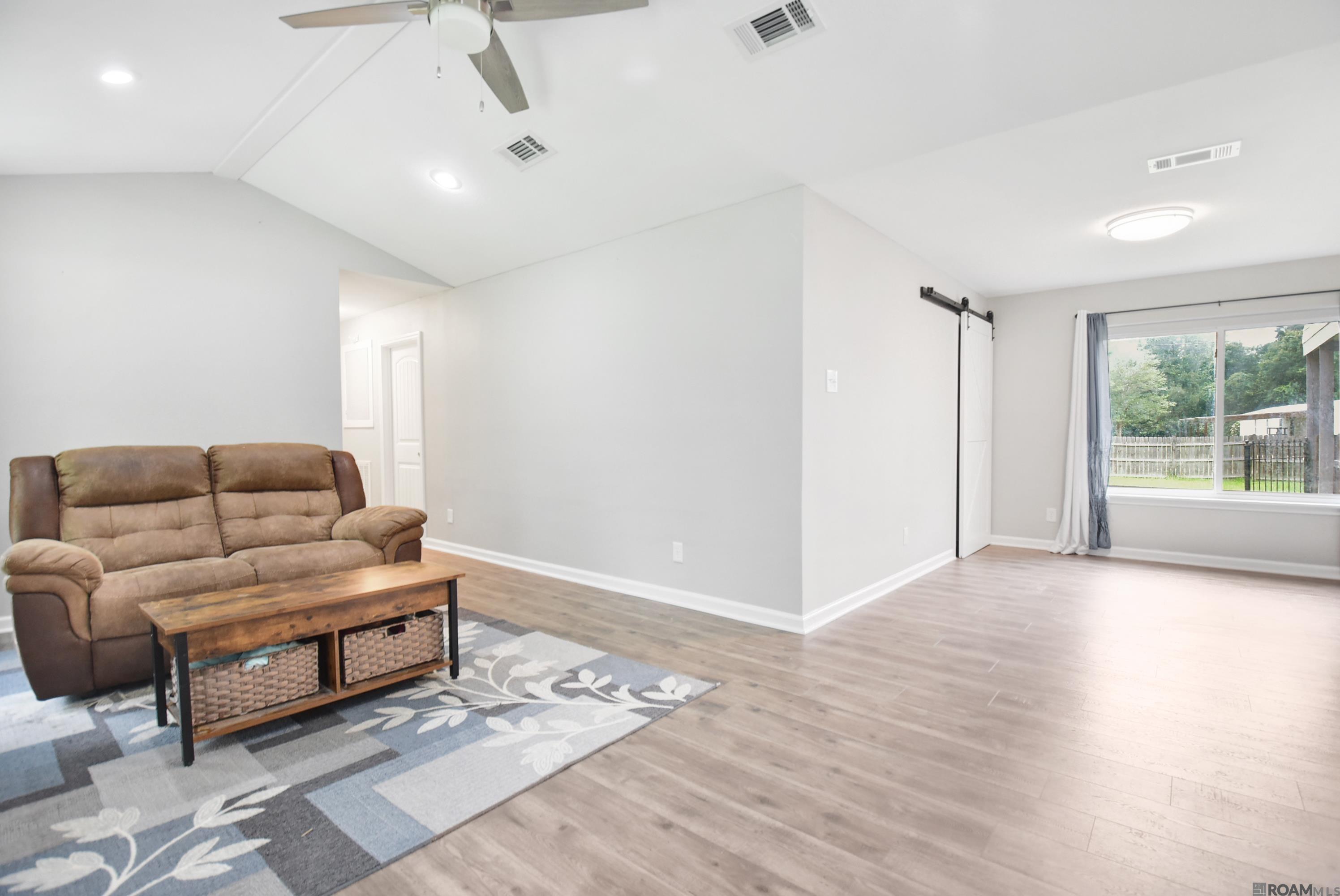 19161 Willie Ln, Livingston, Louisiana image 3
