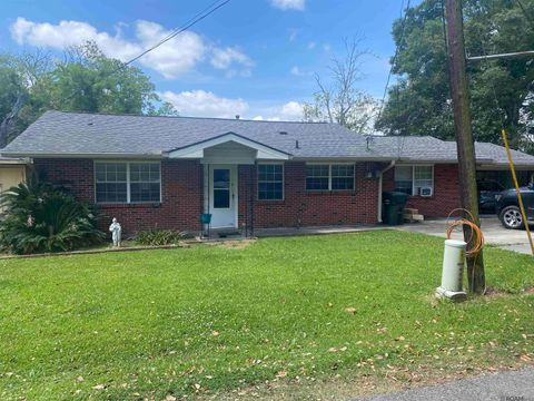 Homes For Sale - 13557 W Leon St<br/> Gonzales, LA 70737