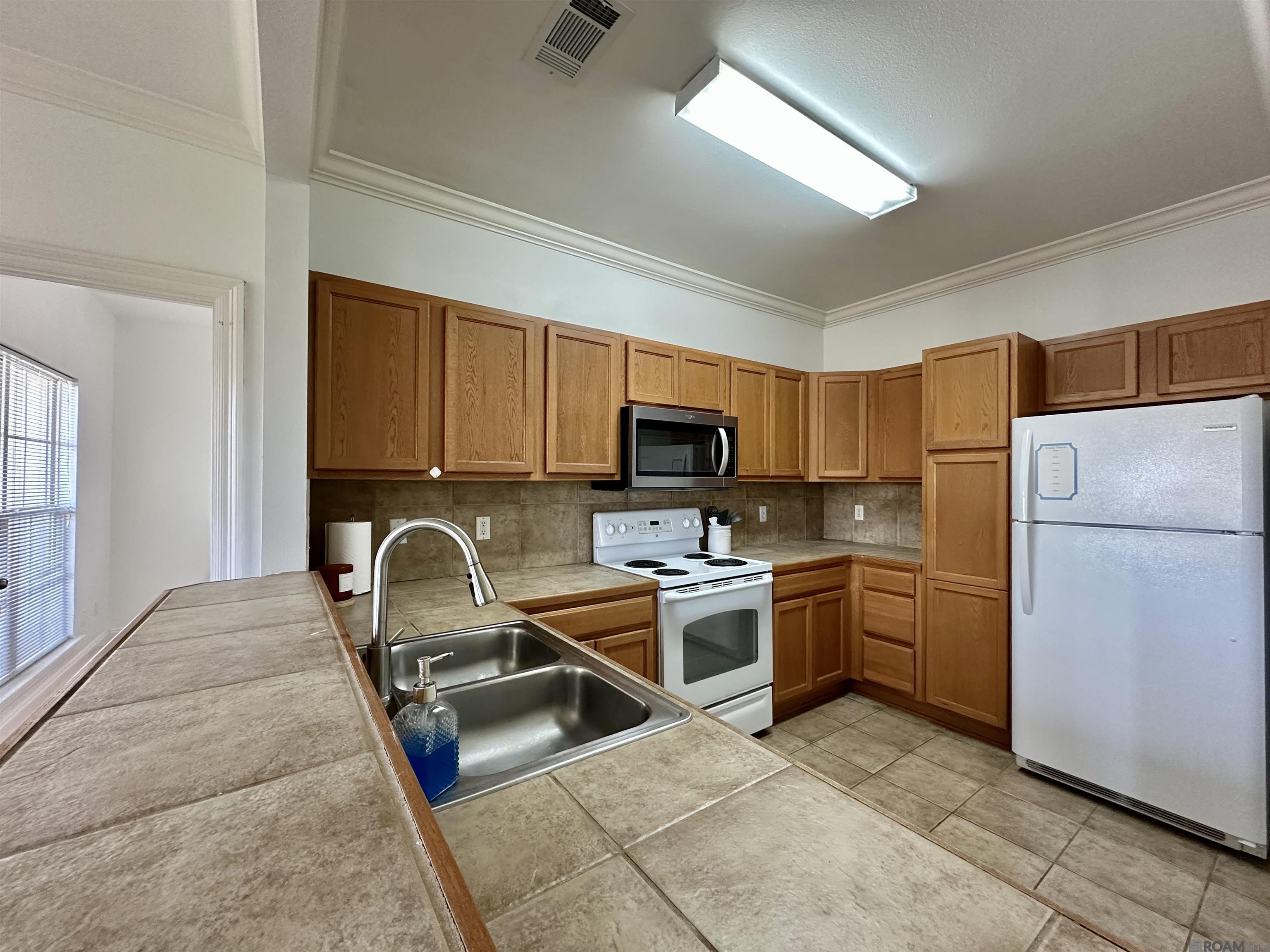 1741 Brightside Dr #J1, Baton Rouge, Louisiana image 3