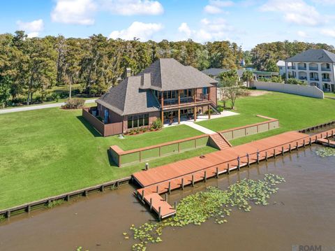 Homes For Sale - 18228 Bayou Pierre Dr<br/> Maurepas, LA 70449