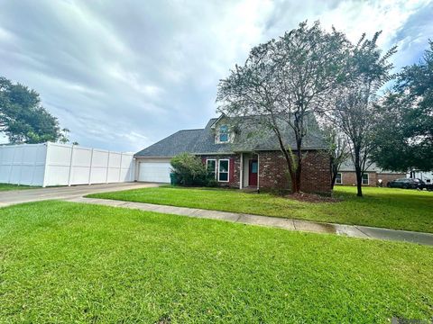 Homes For Sale - 17240 Rennes Rd<br/> Prairieville, LA 70769