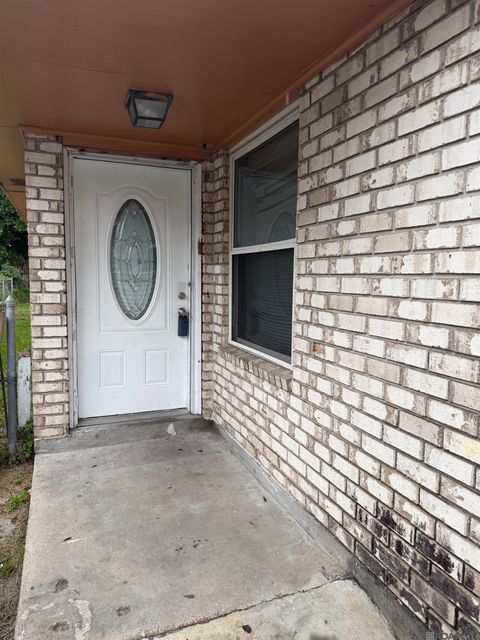 Homes For Rent - 2723 Tifton Street<br/> Kenner, LA 70062