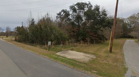 Vacant Land For Sale - 1139 Holly Dr<br/> Slaughter, LA 70777