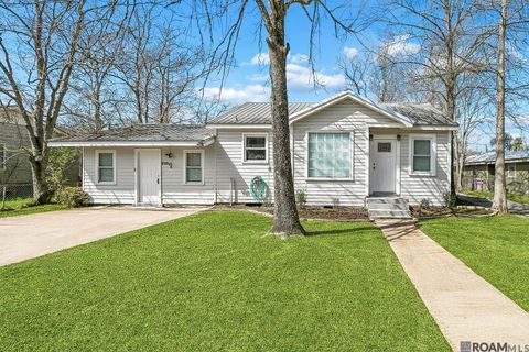 Homes For Sale - 215 8th Street Dr<br/> Ponchatoula, LA 70454