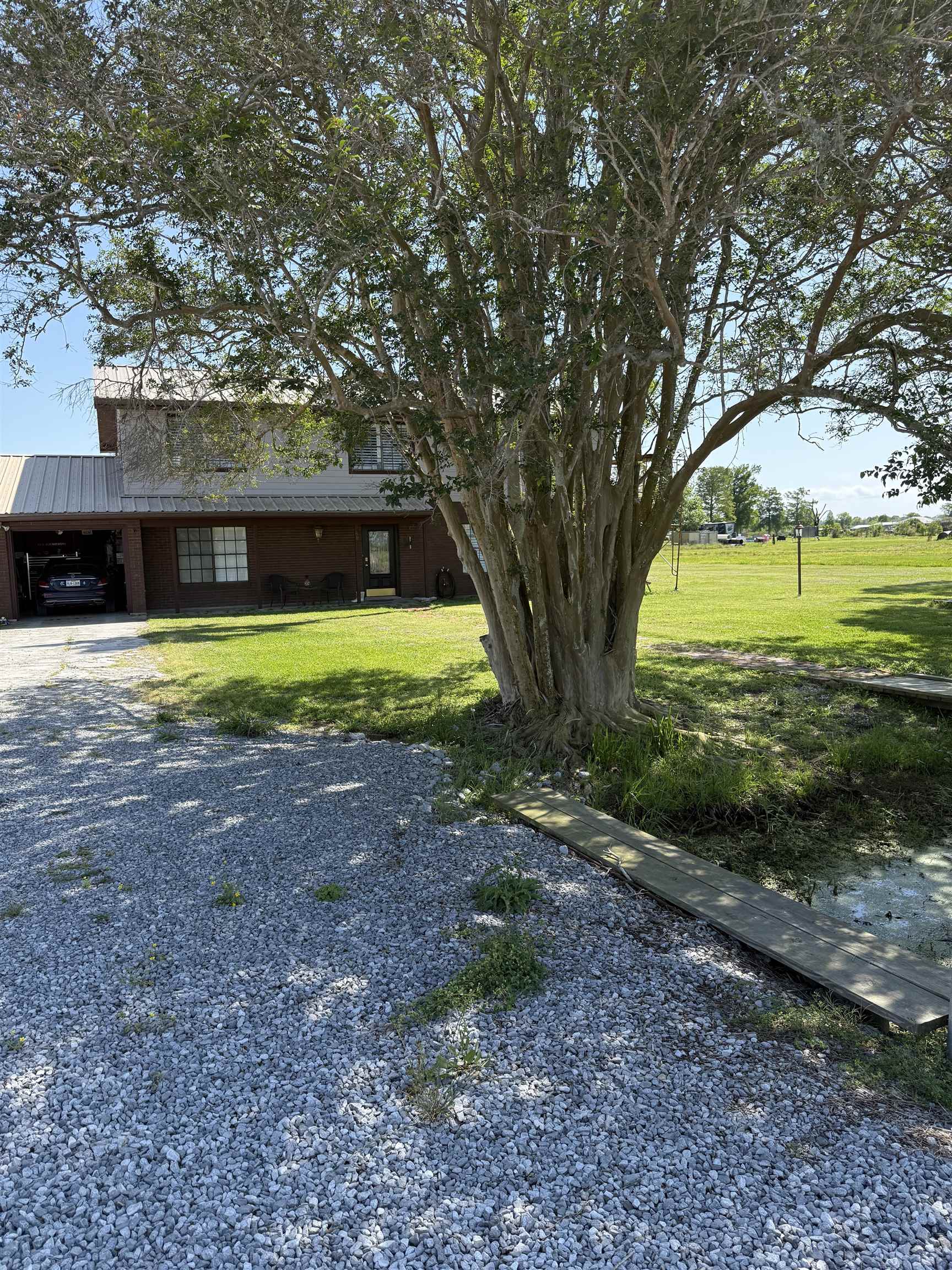 38 Magnolia, Raceland, Louisiana image 2