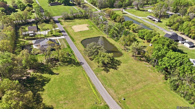 10311 Bayou Crossing