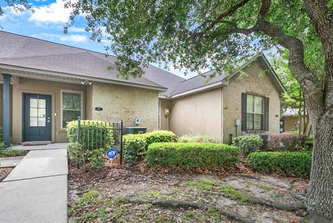 Townhouse For Sale - 2937 Magazine Dr<br/> Baton Rouge, LA 70816