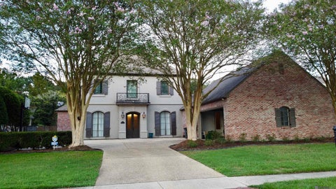 Homes For Sale - 12057 Lake Estates Ave<br/> Baton Rouge, LA 70810