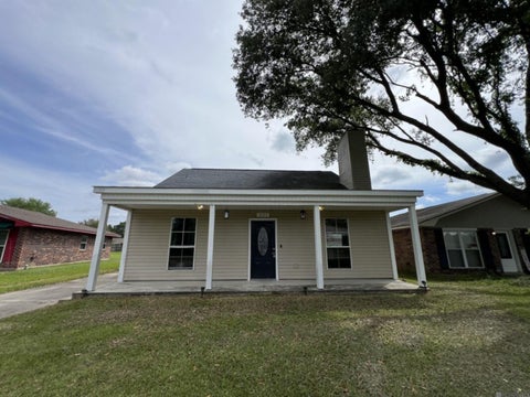 Homes For Rent - 8725 Fairoaks St<br/> Denham Springs, LA 70726