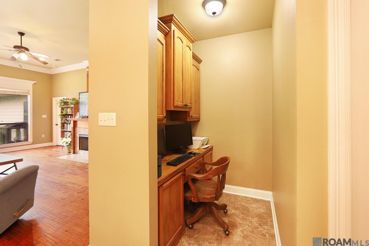 9378 Wyndham Way, Denham Springs, Louisiana image 9