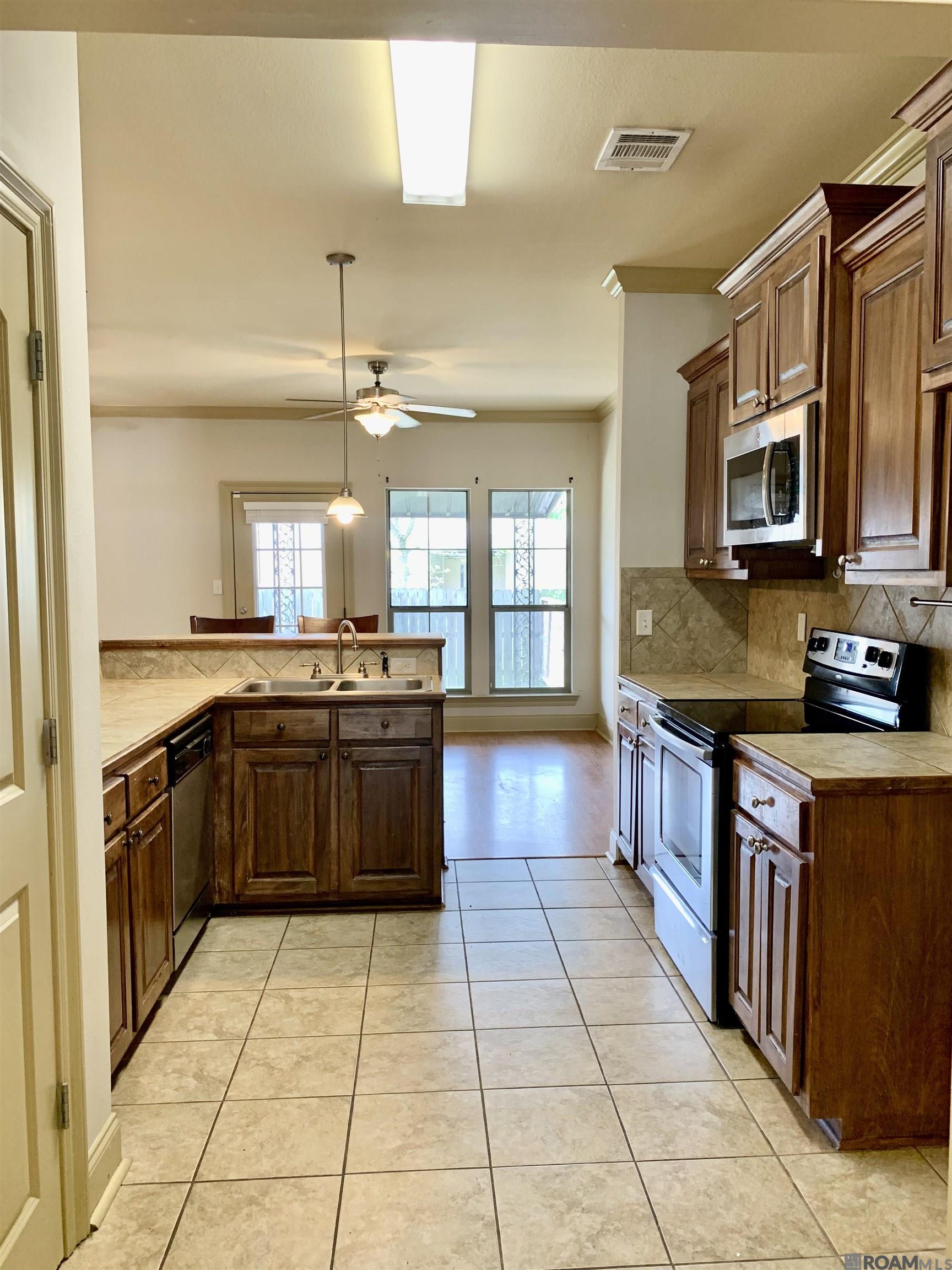 24333 Chateau De Chene Blvd #14, Walker, Louisiana image 6