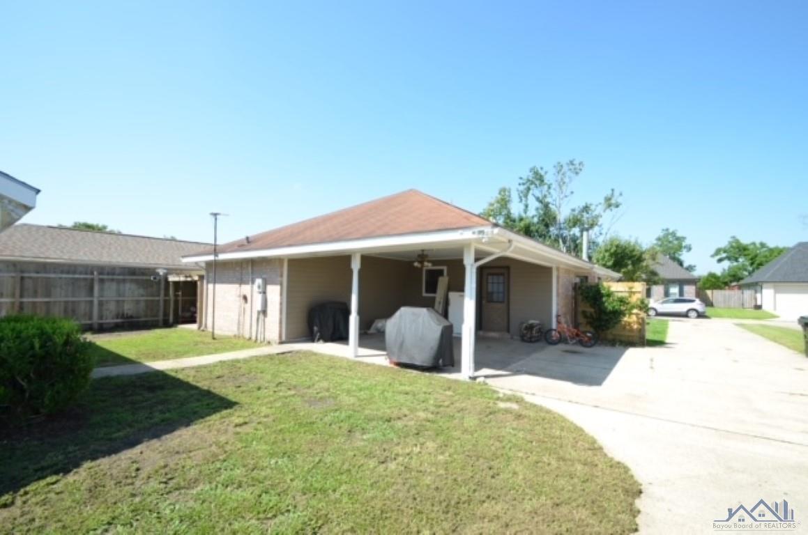 201 Sugar Ridge Drive, Houma, Louisiana image 11