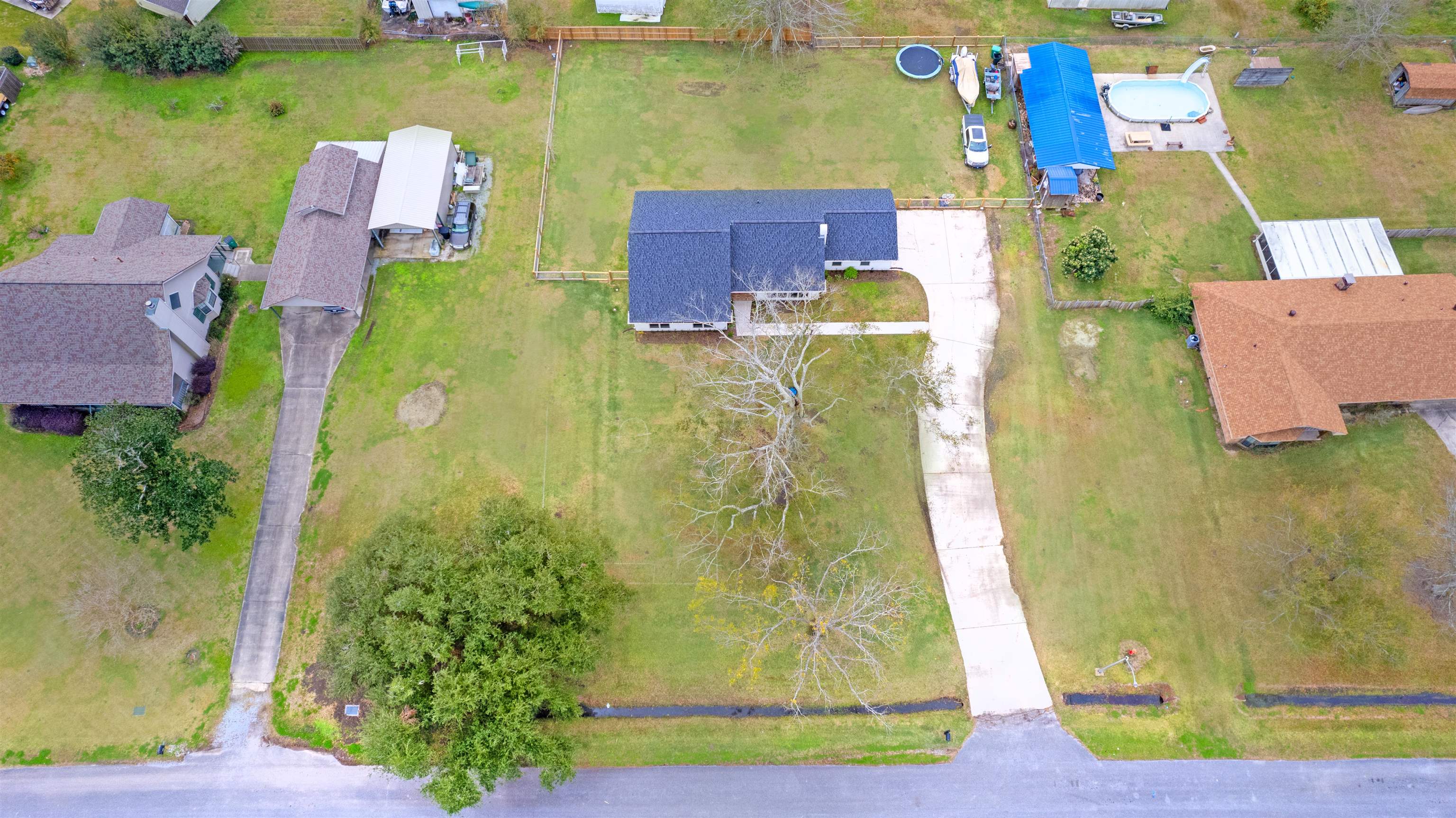 420 Canal Lane, Houma, Louisiana image 23