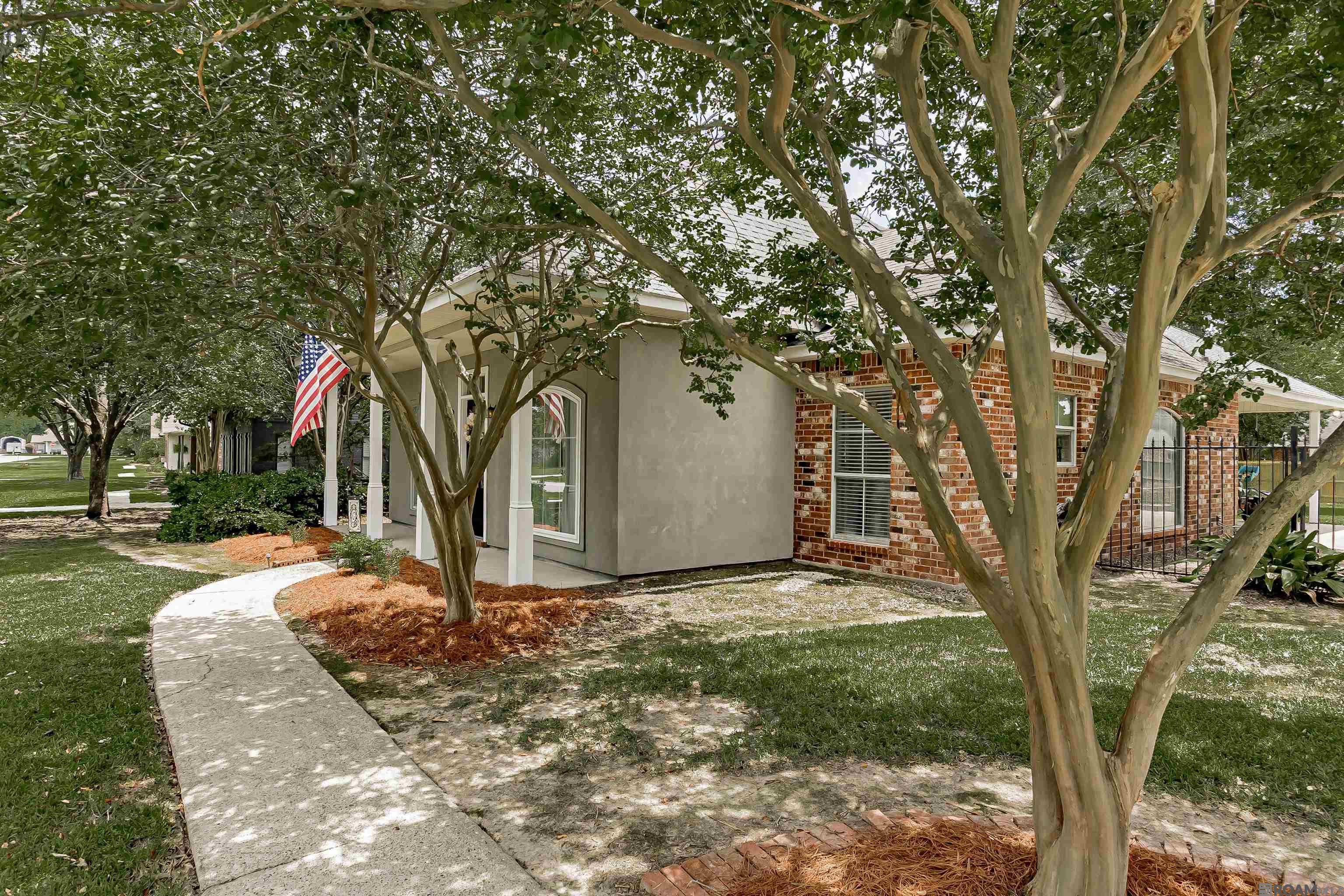 9198 Gary Dr