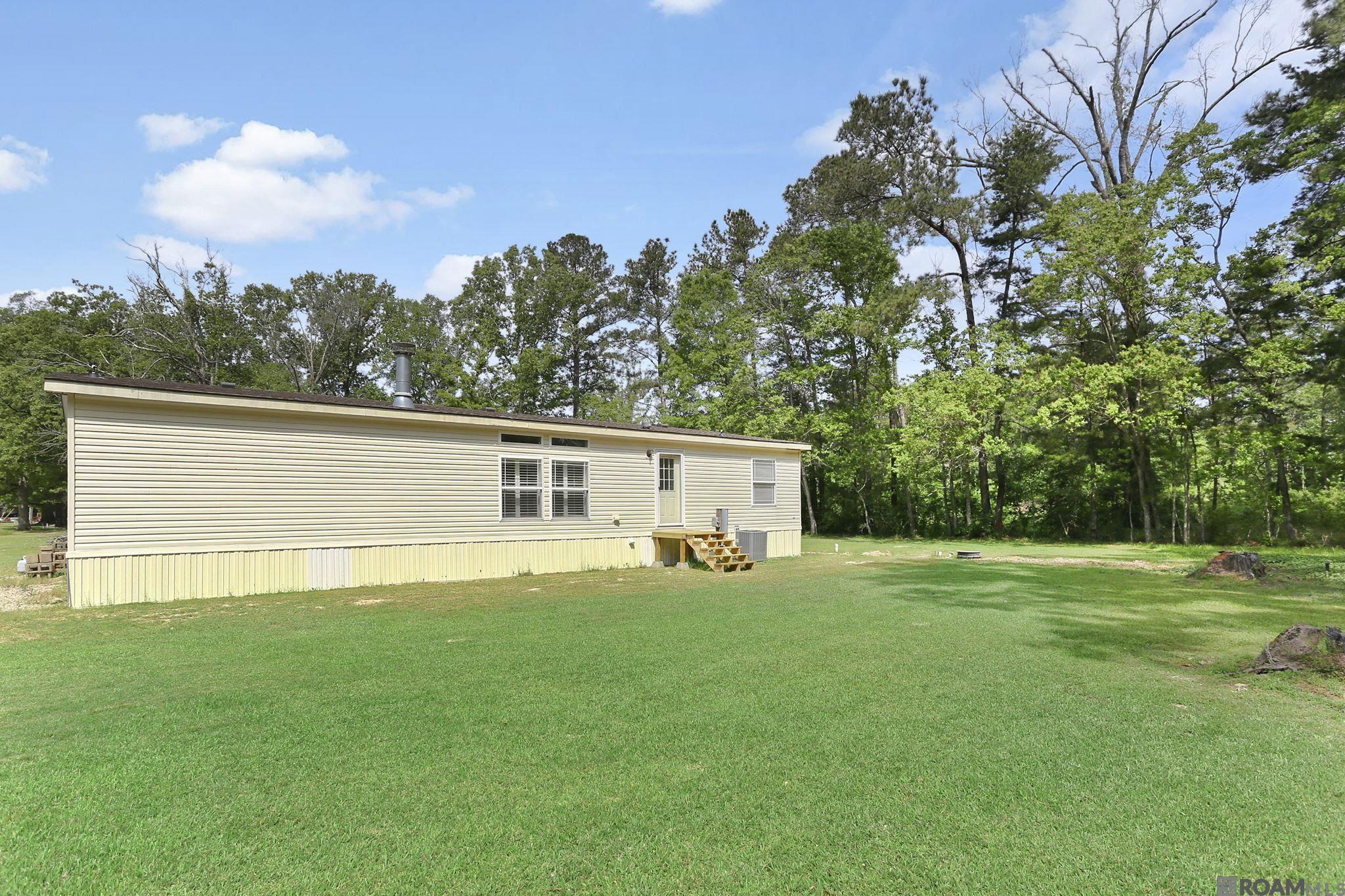 9557 Barber St, Denham Springs, Louisiana image 3