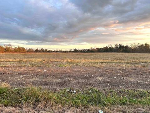 Vacant Land For Sale - LOT #5 La Hwy 22<br/> Darrow, LA 70725