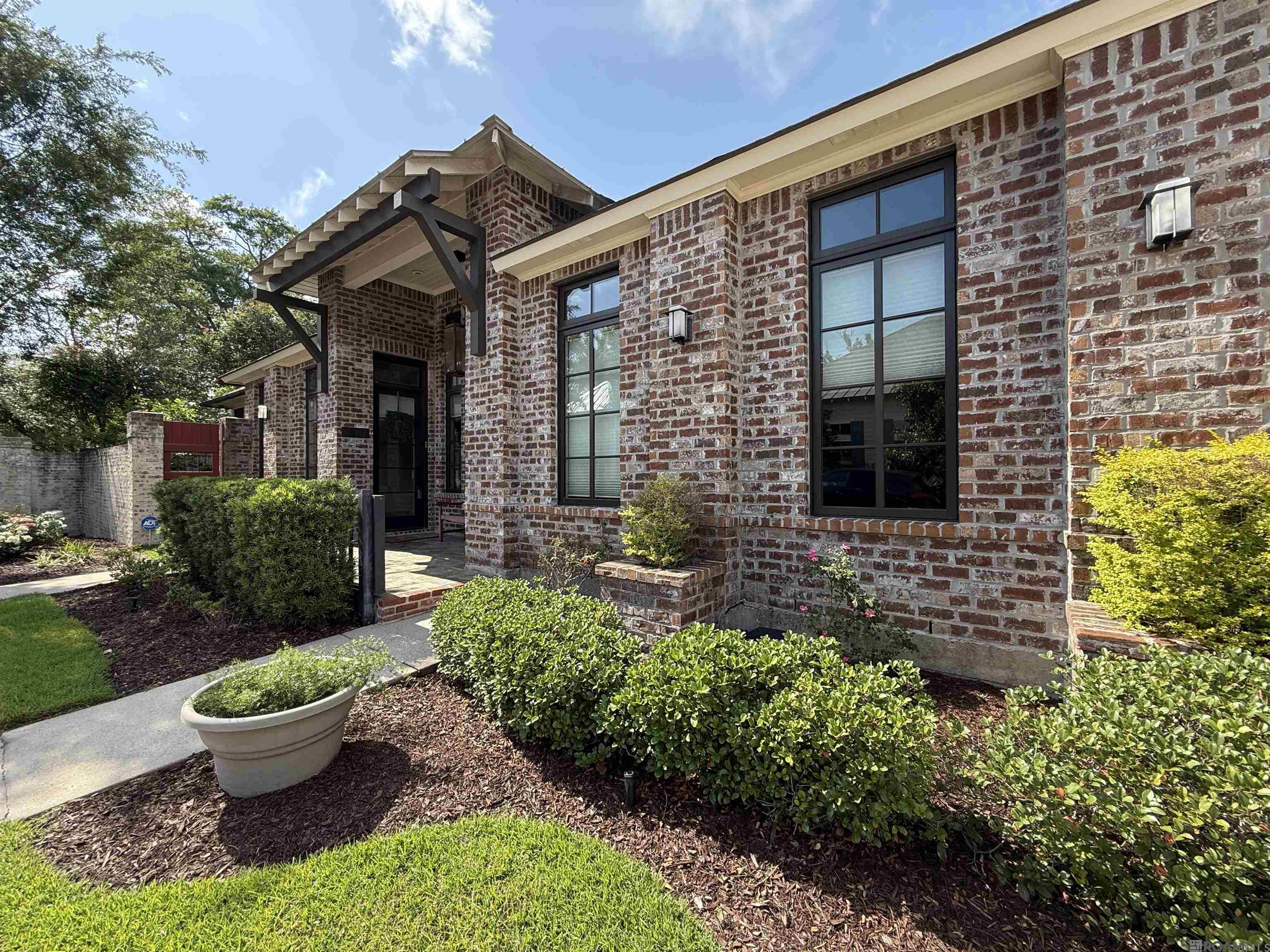 7037 Etage Ct, Baton Rouge, Louisiana image 1