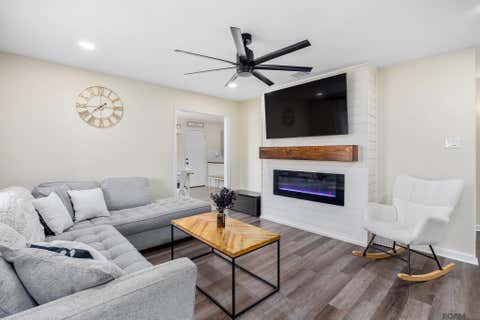 Featured picture for the property 2025021789
