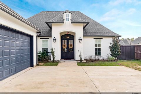 Homes For Sale - 37359 Cypress Hollow Ave<br/> Ascension County, Prairieville, LA 70769