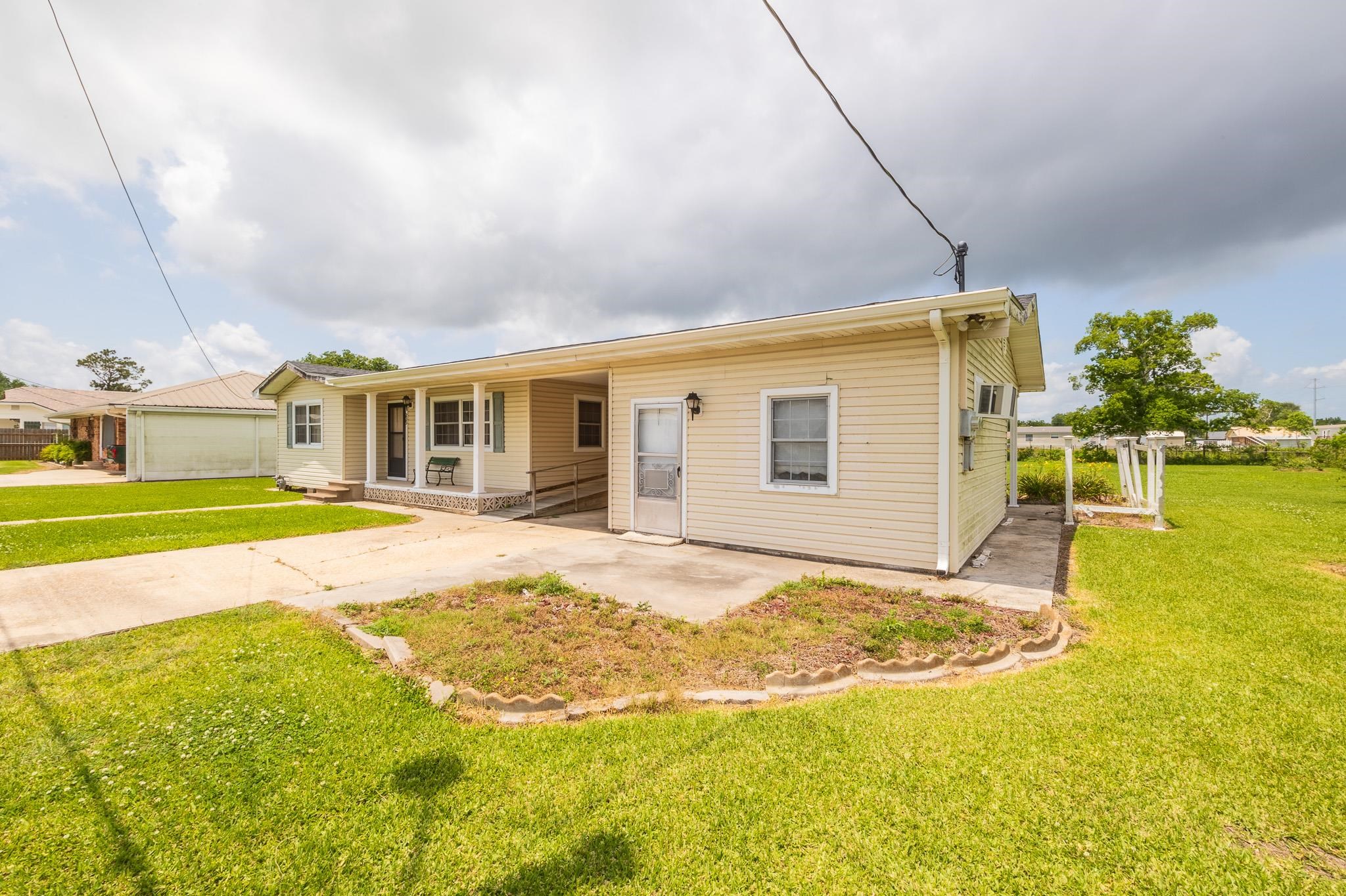 235 E 18th St, Larose, Louisiana image 3