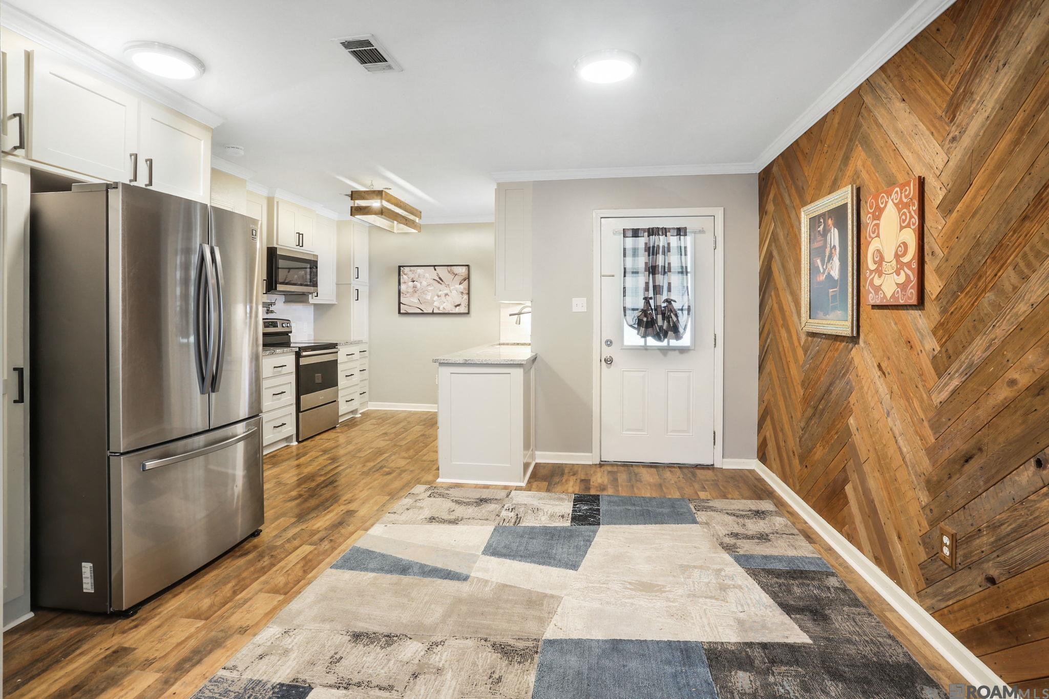 2019 E Catalpa St, Gonzales, Louisiana image 5