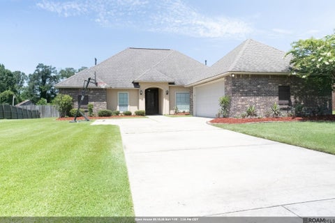 Homes For Sale - 33941 Kingfisher St<br/> Denham Springs, LA 70706