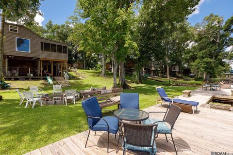 Homes For Sale - 21054 Diversion Canal Rd<br/> Maurepas, LA 70449