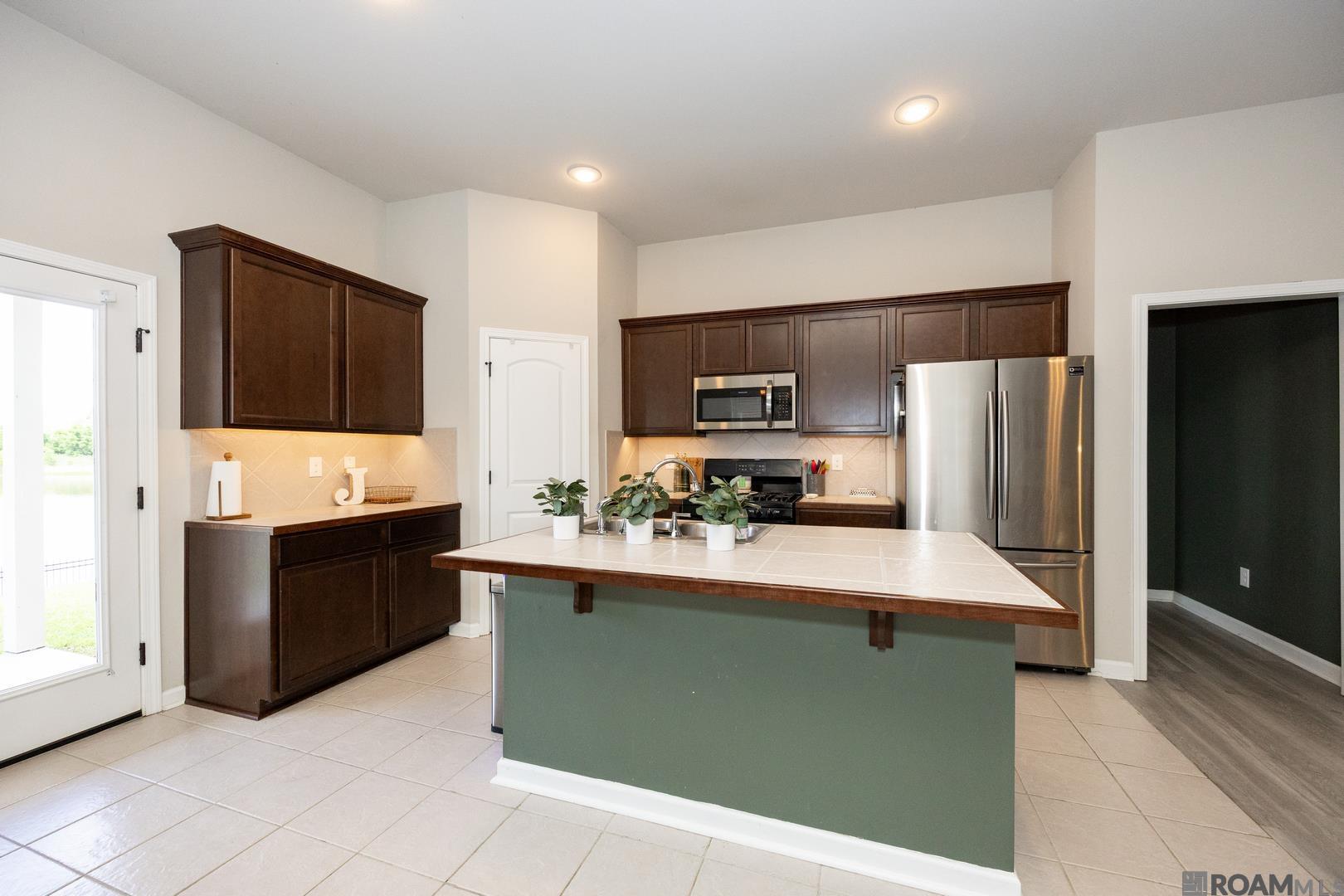 42466 Baystone Ave, Prairieville, Louisiana image 7