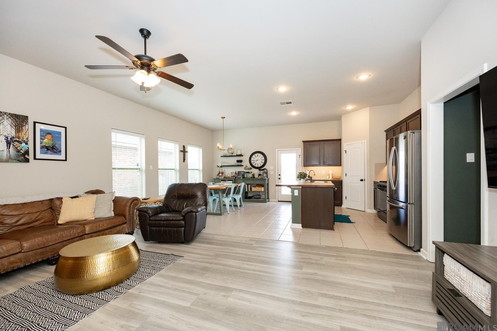 42466 Baystone Ave, Prairieville, Louisiana image 3