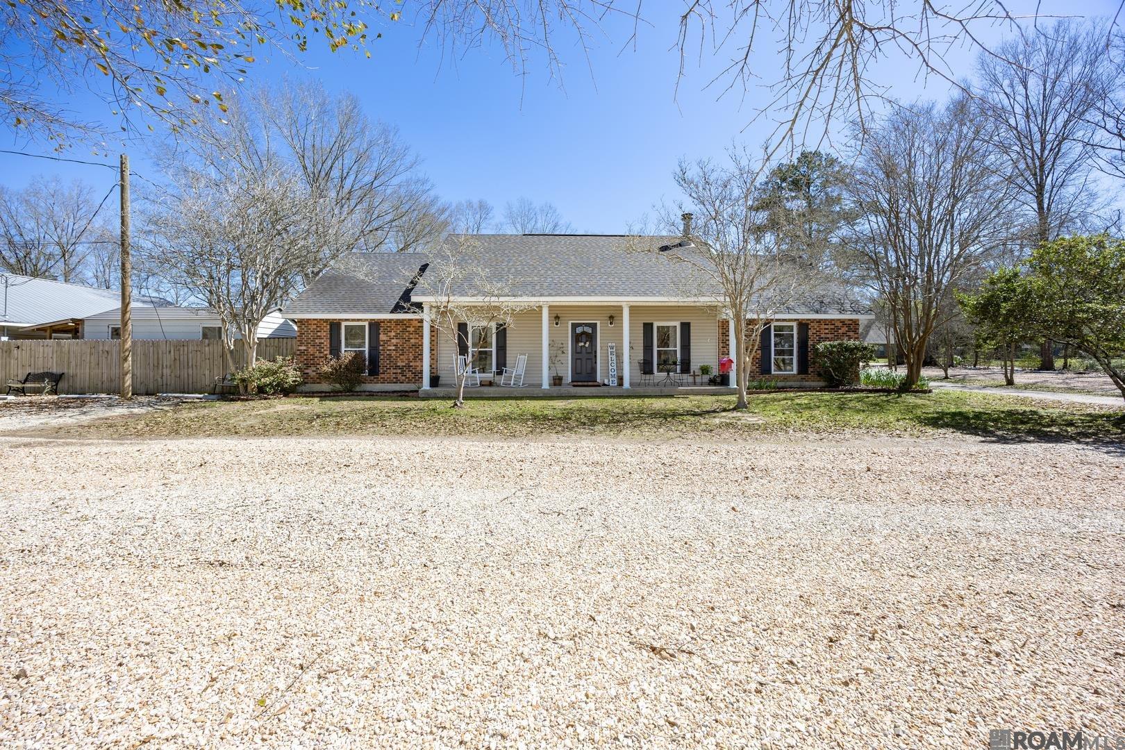 18891 Harrell Averett Ln, Livingston, Louisiana image 1