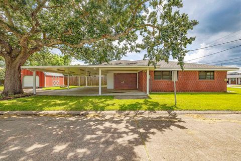 Homes For Sale - 301 Highland Dr<br/> Houma, LA 70364