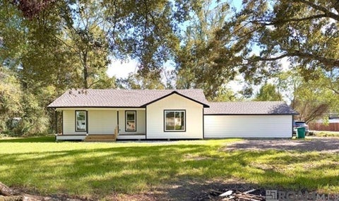 Homes For Sale - 11608 Hwy 190<br/> Walker, LA 70785