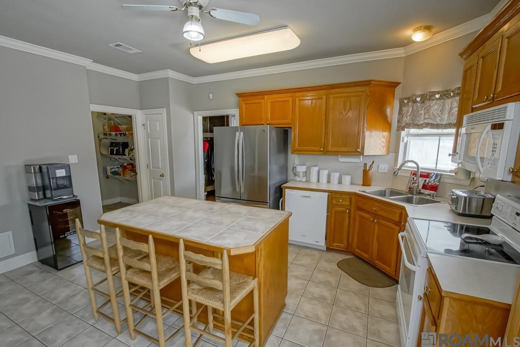 17510 Les Chenier St, Prairieville, Louisiana image 11