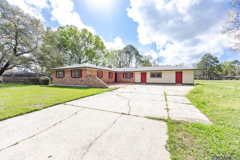 Homes For Sale - 3488 Oak Forest<br/> Baton Rouge, LA 70814