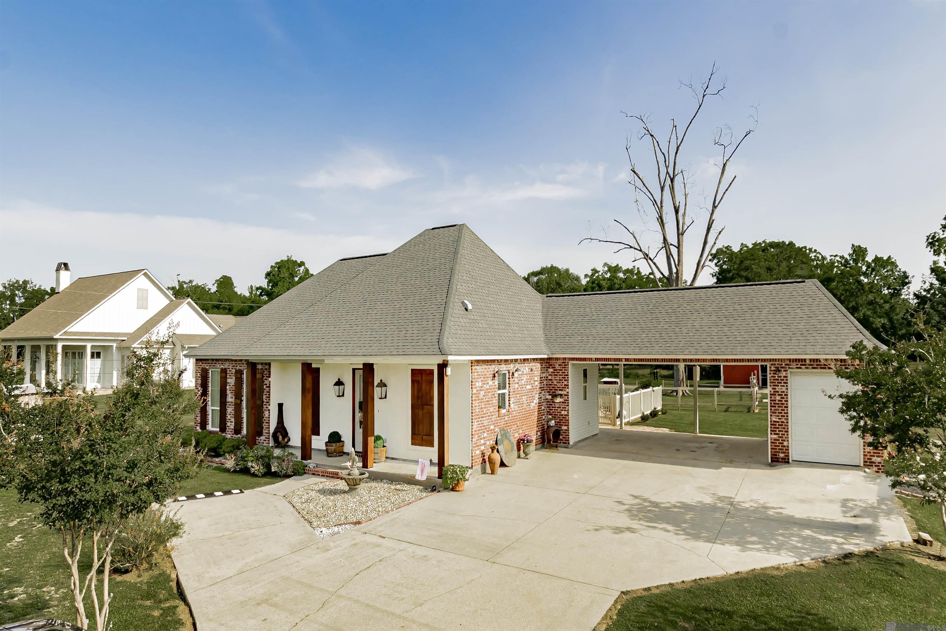 8918 Singleton Rd, Port Allen, Louisiana image 1