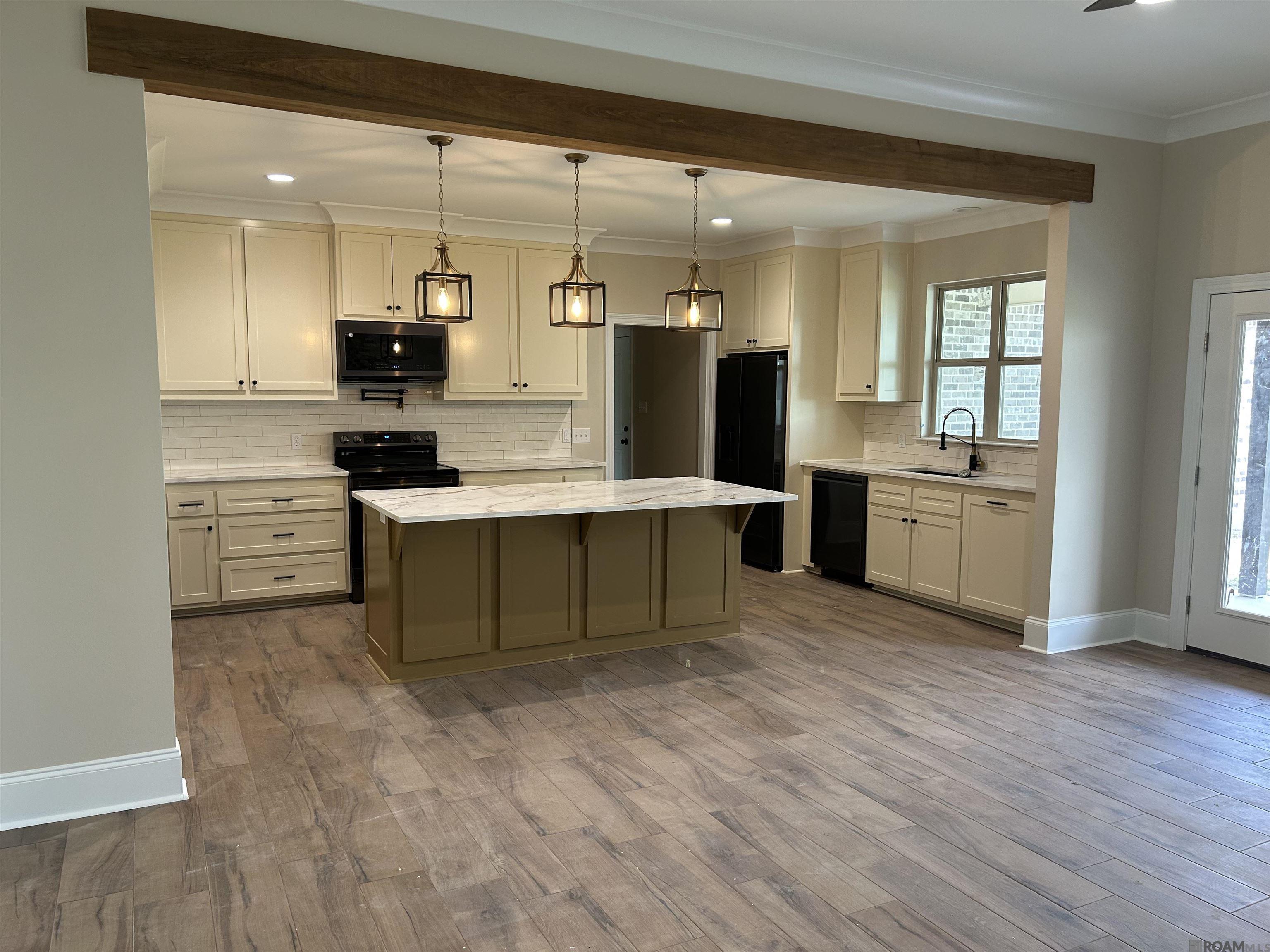 1542 Lamotte Ln, Port Allen, Louisiana image 2