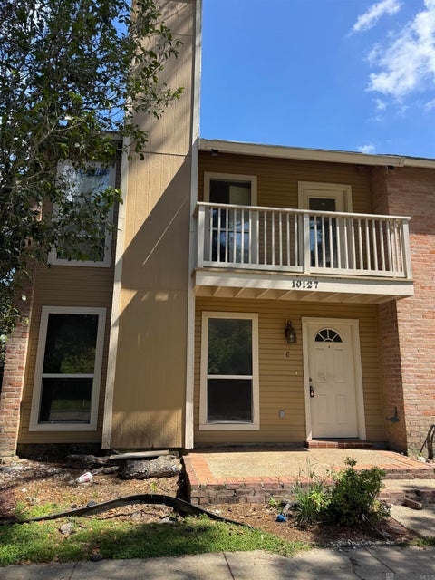 Townhouse For Sale - 10127 Cashel Ave #C<br/> Baton Rouge, LA 70815