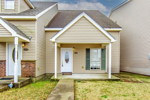 Townhouse For Sale - 104 Ramey Road #B<br/> Houma, LA 70360