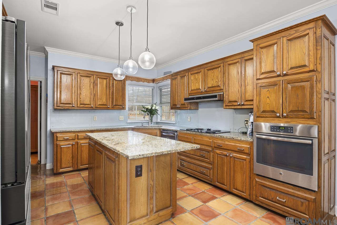 18534 Old Trace Dr, Baton Rouge, Louisiana image 5