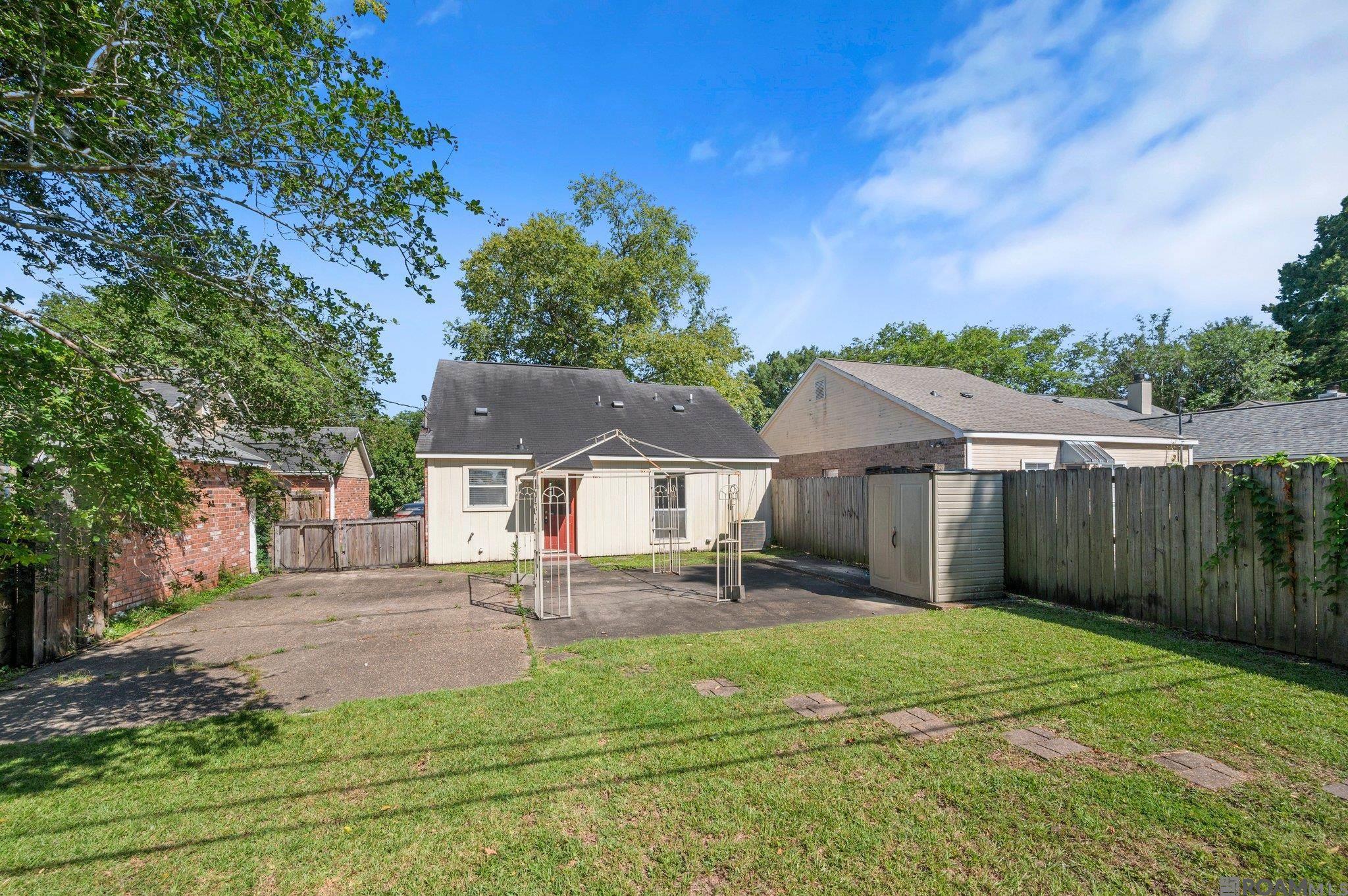 330 Meadow Crossing Dr, Baton Rouge, Louisiana image 17