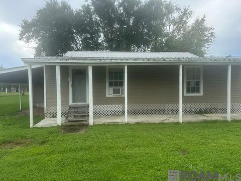 Homes For Sale - 130 Millien Dr<br/> Donaldsonville, LA 70346