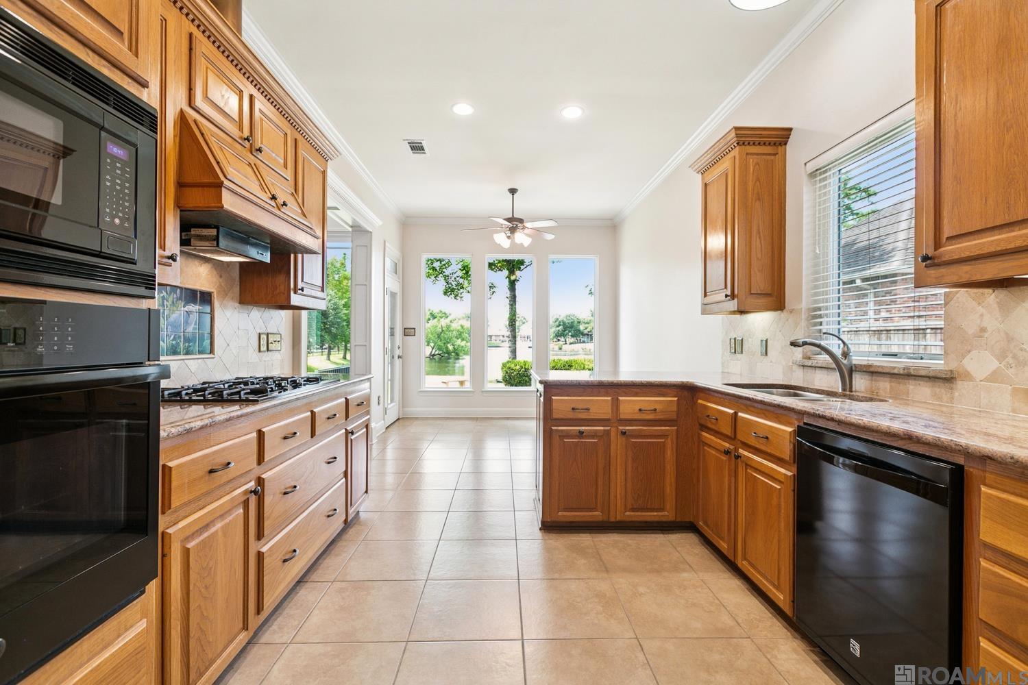 40267 Swan Cir, Gonzales, Louisiana image 12