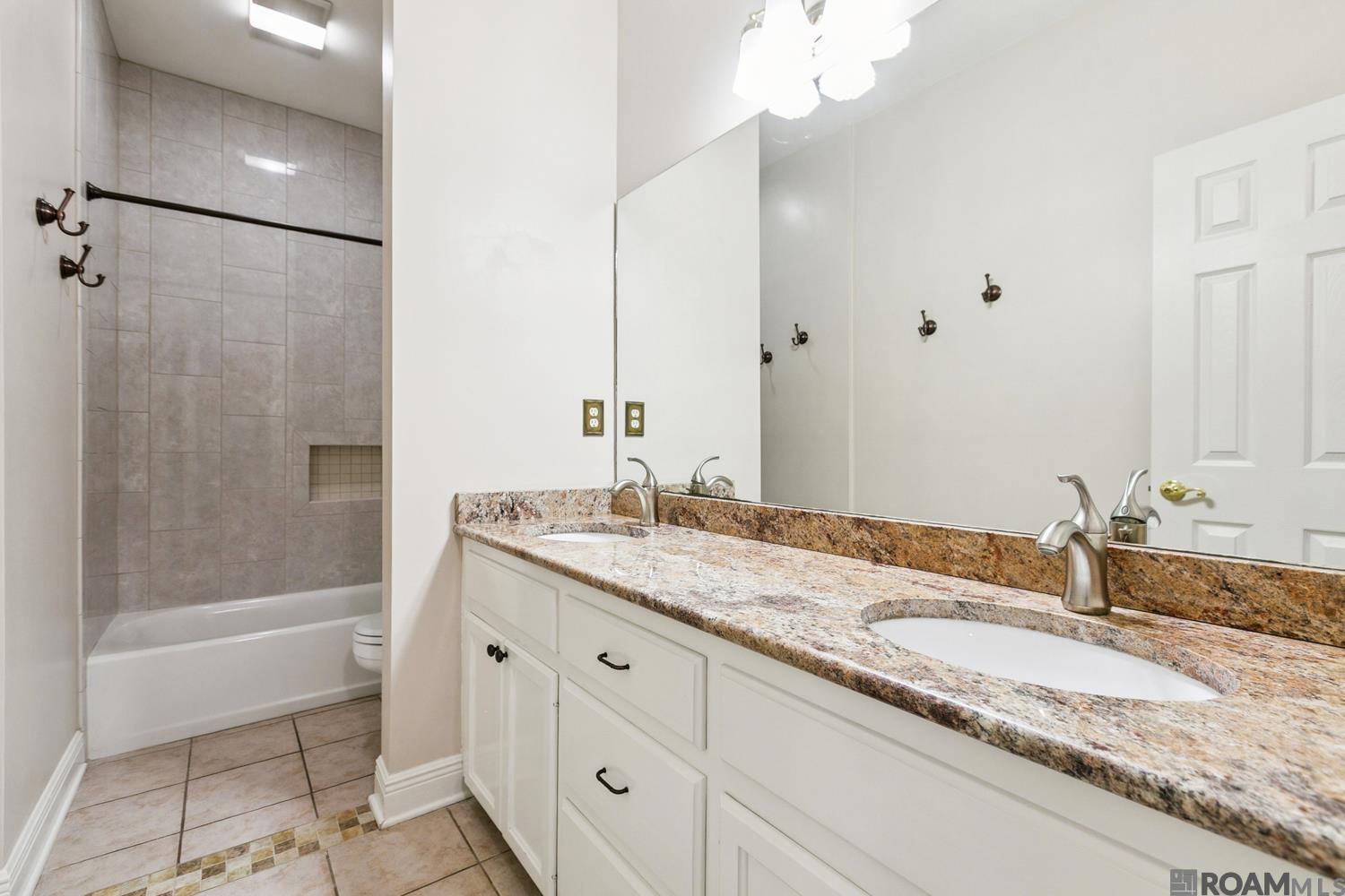 40267 Swan Cir, Gonzales, Louisiana image 21