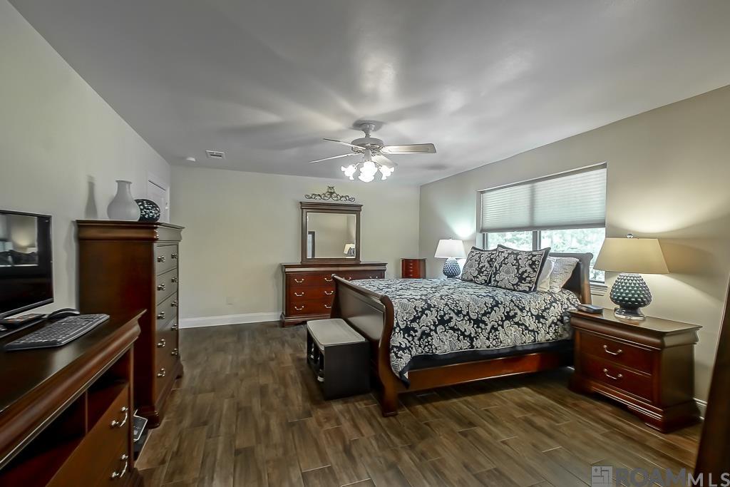 1055 N River Rd, Denham Springs, Louisiana image 11