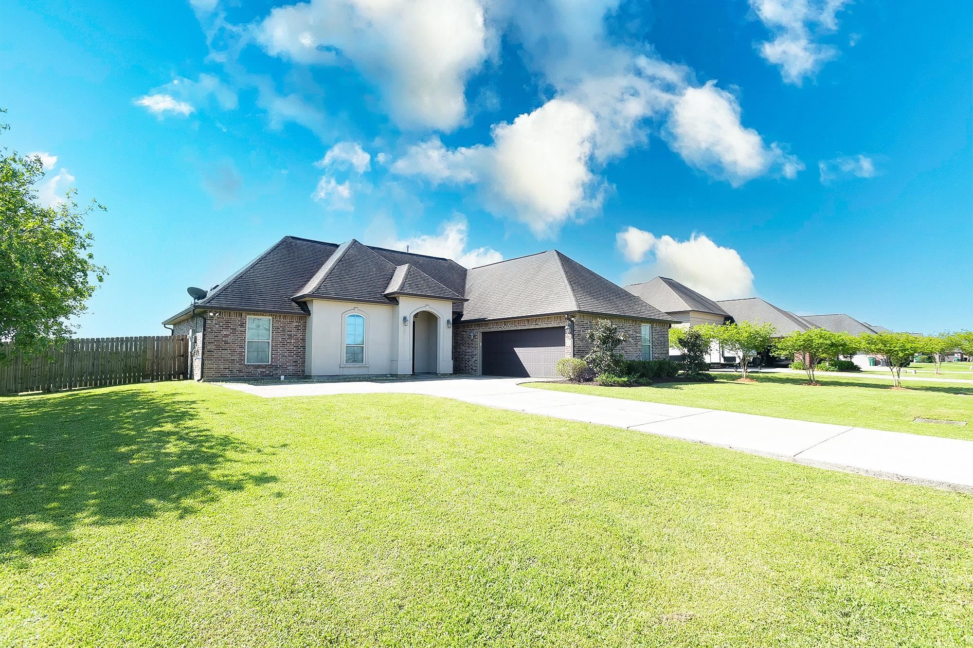 329 Kleinpeter Dr, Thibodaux, Louisiana image 2